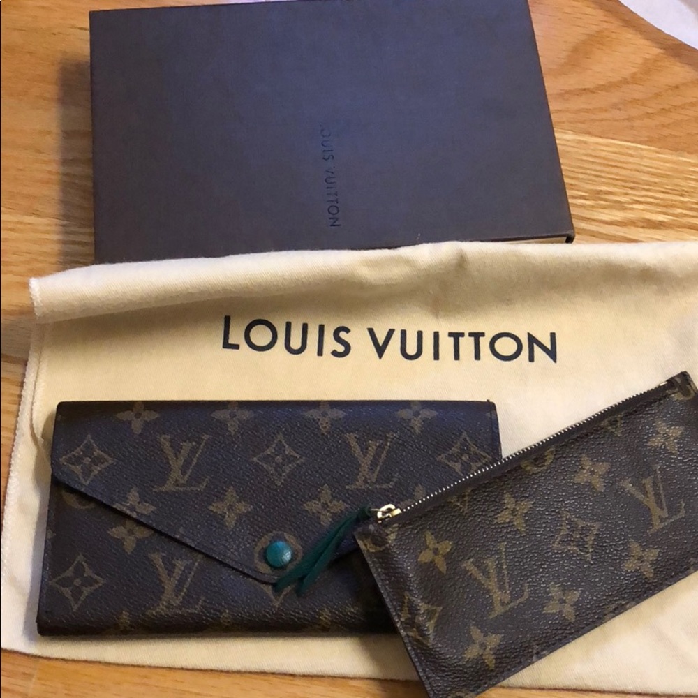 ⛔️KEEP⛔️Authentic Louis Vuitton JOSEPHINE wallet - Picture 1 of 8